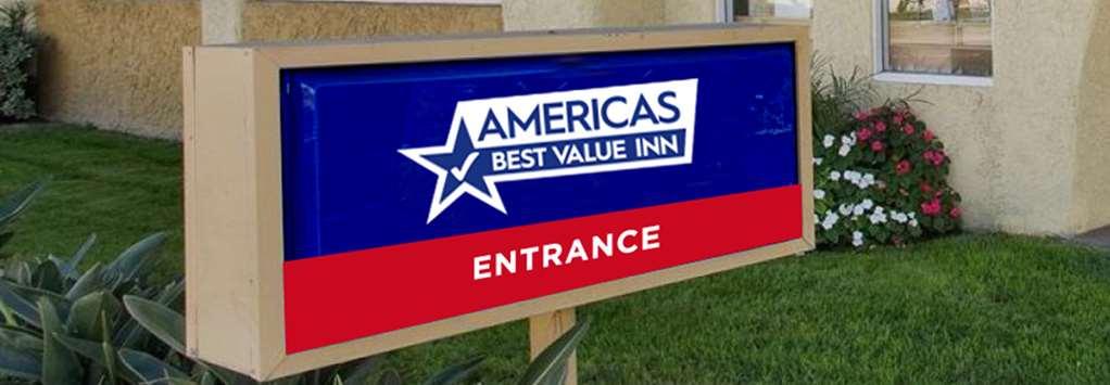 Americas Best Value Inn North Port Bagian luar foto
